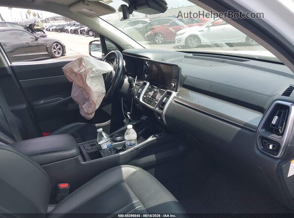 KNDRH4LG1P5175614 2023 KIA SORENTO HYBRID Белый Вид салона спереди