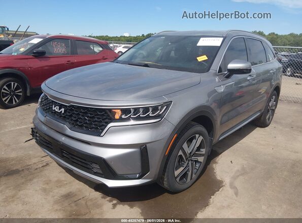 KNDRHDLG8P5171172 2023 KIA SORENTO HYBRID Серебряный Передняя левая четверть
