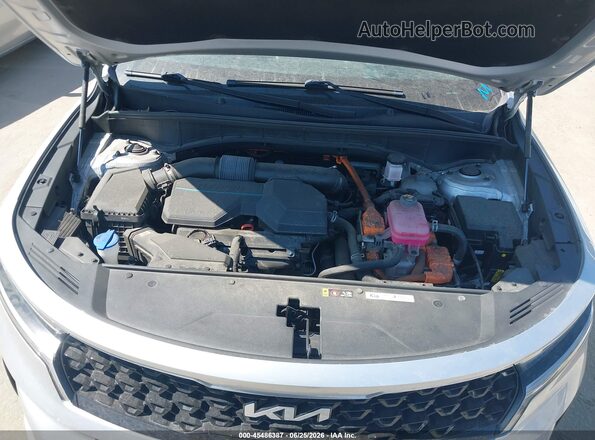 KNDRHDLG9P5191995 2023 KIA SORENTO HYBRID Silver Rear view