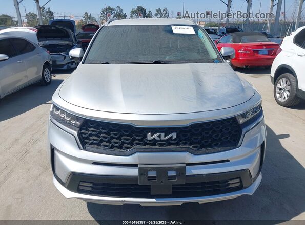 KNDRHDLG9P5191995 2023 KIA SORENTO HYBRID Silver Rear interior view