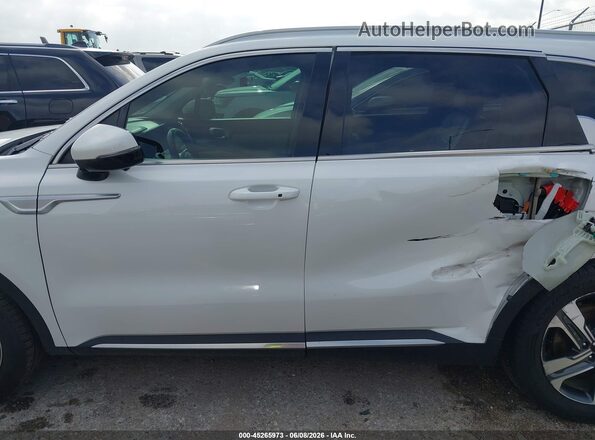 KNDRKDLG3P5226046 2023 KIA SORENTO HYBRID White სალონის 360-გრადუსიანი ხედი