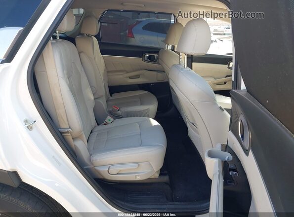 KNDRMDLG0P5130594 2023 KIA SORENTO HYBRID White Widok naklejki z numerem VIN