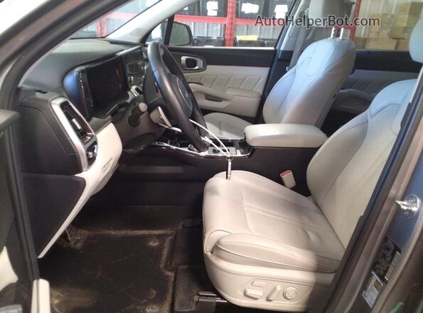 KNDRMDLG7P5139924 2023 KIA SORENTO Silver 