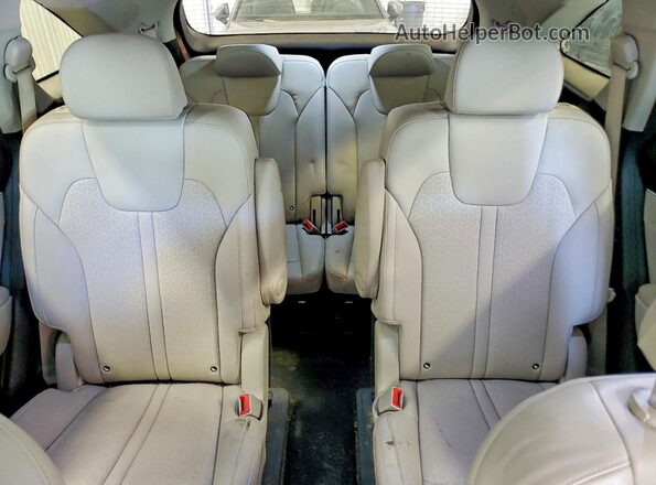 KNDRMDLG7P5139924 2023 KIA SORENTO Silver 