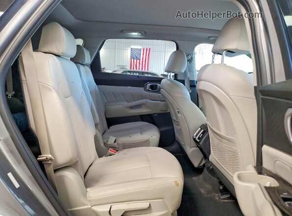 KNDRMDLG7P5139924 2023 KIA SORENTO Silver 