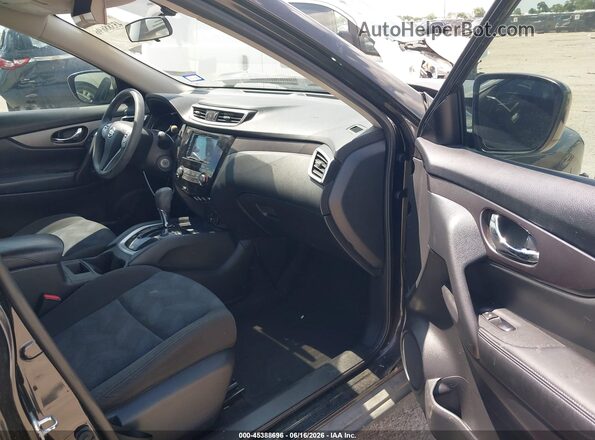 KNMAT2MT0GP608565 2016 NISSAN ROGUE Черный Вид салона спереди