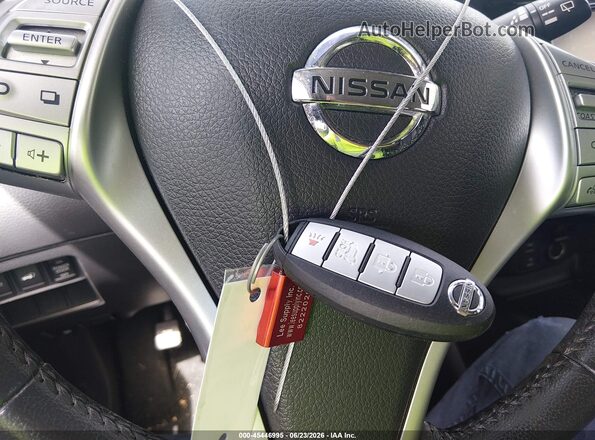 KNMAT2MT0GP737843 2016 NISSAN ROGUE White Առջևի վահանակի տեսք