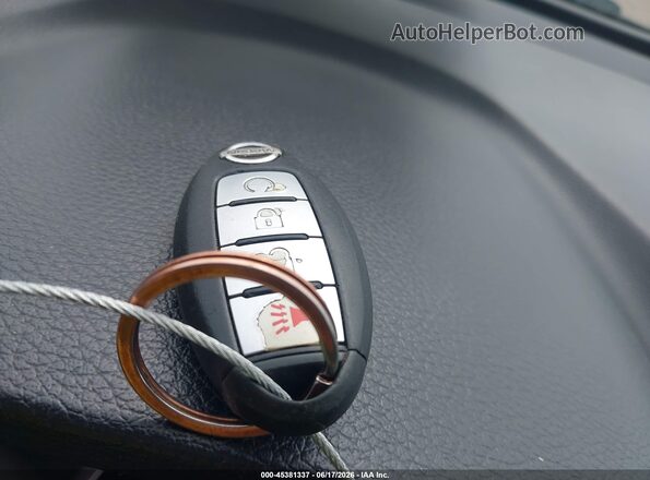 KNMAT2MT0HP557019 2017 NISSAN ROGUE White Dashboard view