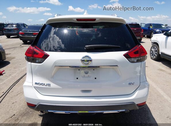 KNMAT2MT0HP560423 2017 NISSAN ROGUE White 