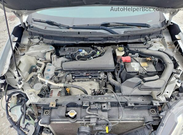 KNMAT2MT0HP597696 2017 NISSAN ROGUE Silver Вид підкапотного простору