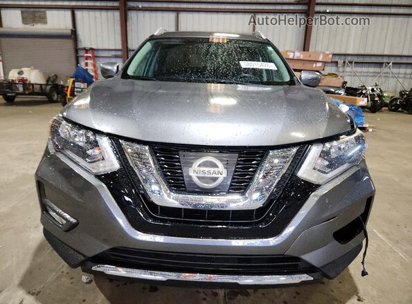 KNMAT2MT0HP613377 2017 NISSAN ROGUE Gray Front view