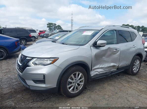 KNMAT2MT0JP553655 2018 NISSAN ROGUE Silver Vista tres cuartos delantera izquierda