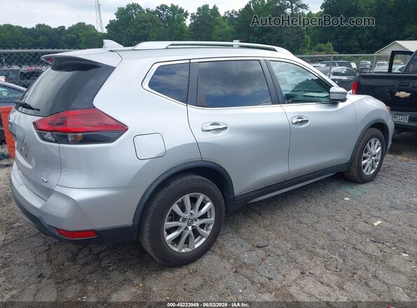 KNMAT2MT0JP553655 2018 NISSAN ROGUE Silver Trasero derecho