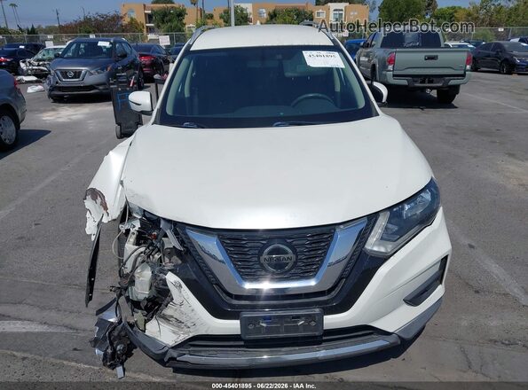 KNMAT2MT0JP559746 2018 NISSAN ROGUE White Dashboard view