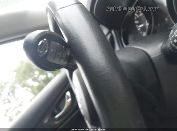 KNMAT2MT1HP537989 2017 NISSAN ROGUE Silver Widok deski rozdzielczej
