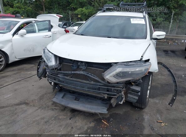 KNMAT2MT1HP544733 2017 NISSAN ROGUE White Widok z przodu