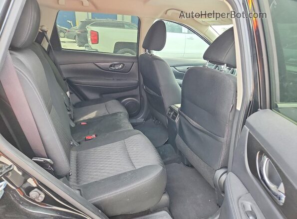 KNMAT2MT1HP582527 2017 NISSAN ROGUE Black 