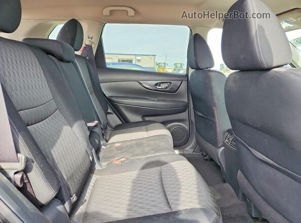 KNMAT2MT1HP583869 2017 NISSAN ROGUE Черный 