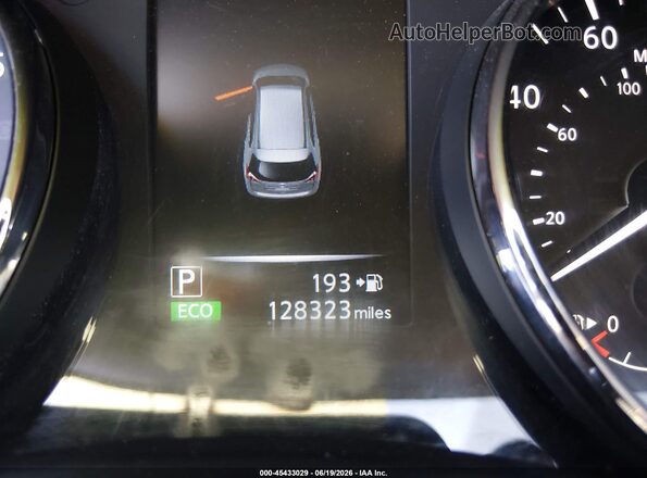 KNMAT2MT1HP608303 2017 NISSAN ROGUE White Սալոնի 360 աստիճան տեսք