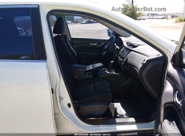 KNMAT2MT1HP608303 2017 NISSAN ROGUE White Սալոնի դիմացի տեսք