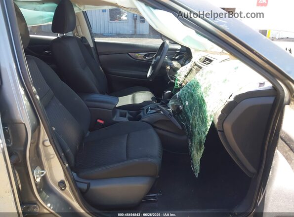 KNMAT2MT1JP528294 2018 NISSAN ROGUE Gray Front interior view