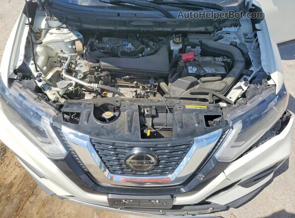 KNMAT2MT1JP553325 2018 NISSAN ROGUE White Engine compartment view