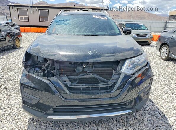 KNMAT2MT2HP522336 2017 NISSAN ROGUE Black Widok z przodu