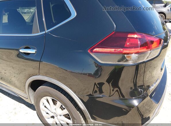 KNMAT2MT2JP506837 2018 NISSAN ROGUE Black 