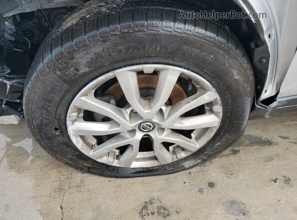 KNMAT2MT2JP590593 2018 NISSAN ROGUE Silver 