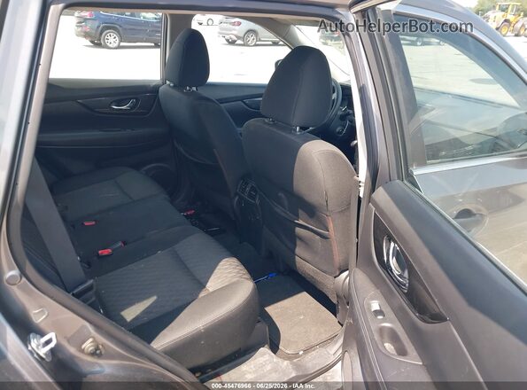 KNMAT2MT3HP554471 2017 NISSAN ROGUE Gray Widok naklejki z numerem VIN