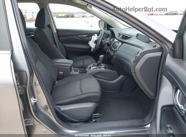 KNMAT2MT3JP541161 2018 NISSAN ROGUE Black Front interior view