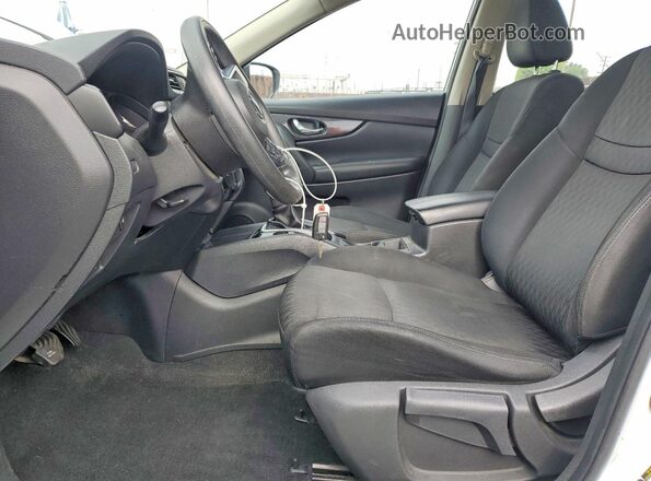 KNMAT2MT3JP601178 2018 NISSAN ROGUE White Front interior view