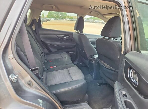 KNMAT2MT4HP561350 2017 NISSAN ROGUE Charcoal Rear interior view