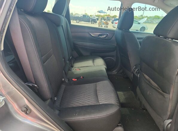KNMAT2MT5HP530883 2017 NISSAN ROGUE Silver 