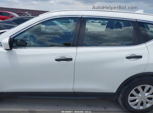 KNMAT2MT5HP532665 2017 NISSAN ROGUE White 