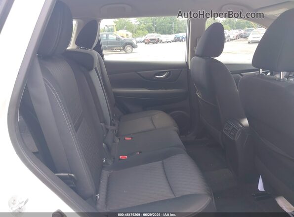 KNMAT2MT5HP546758 2017 NISSAN ROGUE White Vista de la etiqueta del VIN