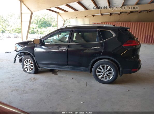 KNMAT2MT5HP609843 2017 NISSAN ROGUE Black 