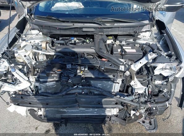 KNMAT2MT5JP511451 2018 NISSAN ROGUE Silver Вид ззаду