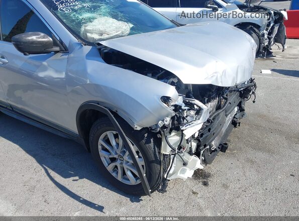 KNMAT2MT5JP511451 2018 NISSAN ROGUE Silver Вид задньої частини салону