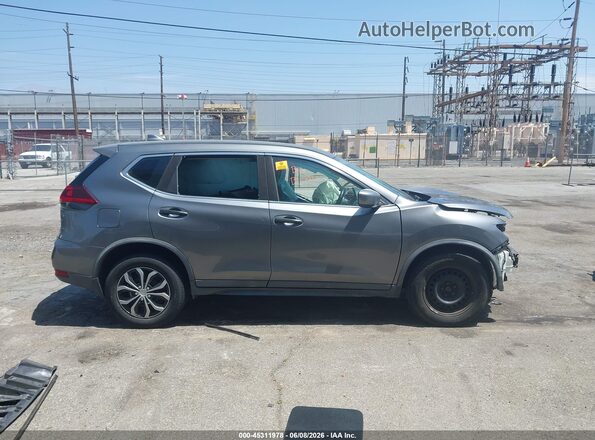 KNMAT2MT5JP517976 2018 NISSAN ROGUE Gray Widok wnętrza z tyłu