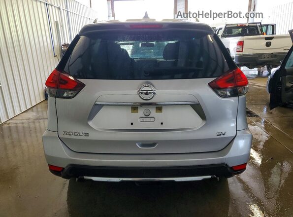 KNMAT2MT5JP533028 2018 NISSAN ROGUE Silver 