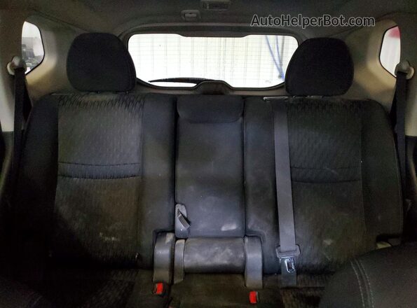 KNMAT2MT5JP533028 2018 NISSAN ROGUE Silver 