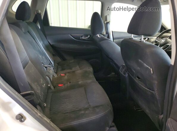 KNMAT2MT5JP533028 2018 NISSAN ROGUE Silver 