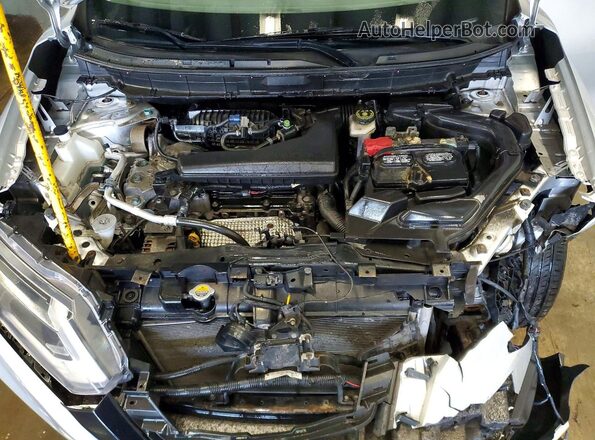 KNMAT2MT5JP533028 2018 NISSAN ROGUE Silver 