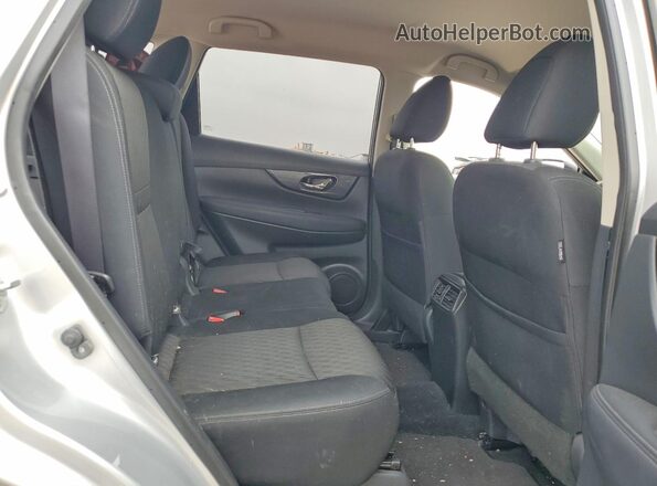 KNMAT2MT5JP576591 2018 NISSAN ROGUE Gray Vista de los asientos traseros