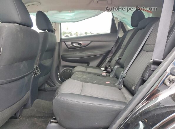 KNMAT2MT6HP526633 2017 NISSAN ROGUE Black Rear interior view