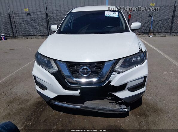 KNMAT2MT6HP560622 2017 NISSAN ROGUE White 360 interior view