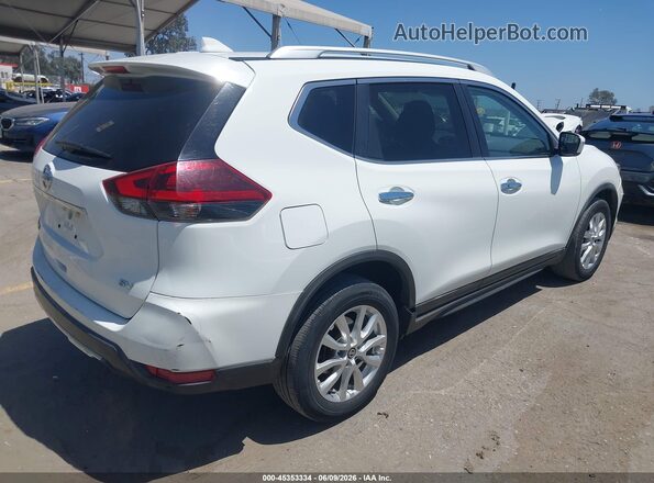 KNMAT2MT6JP572694 2018 NISSAN ROGUE White 