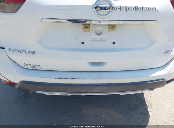 KNMAT2MT6JP572694 2018 NISSAN ROGUE White 