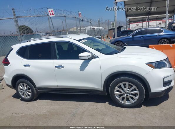 KNMAT2MT6JP572694 2018 NISSAN ROGUE White 
